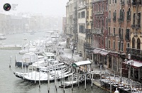 Χιονισμένες γόνδολες στη Βενετία